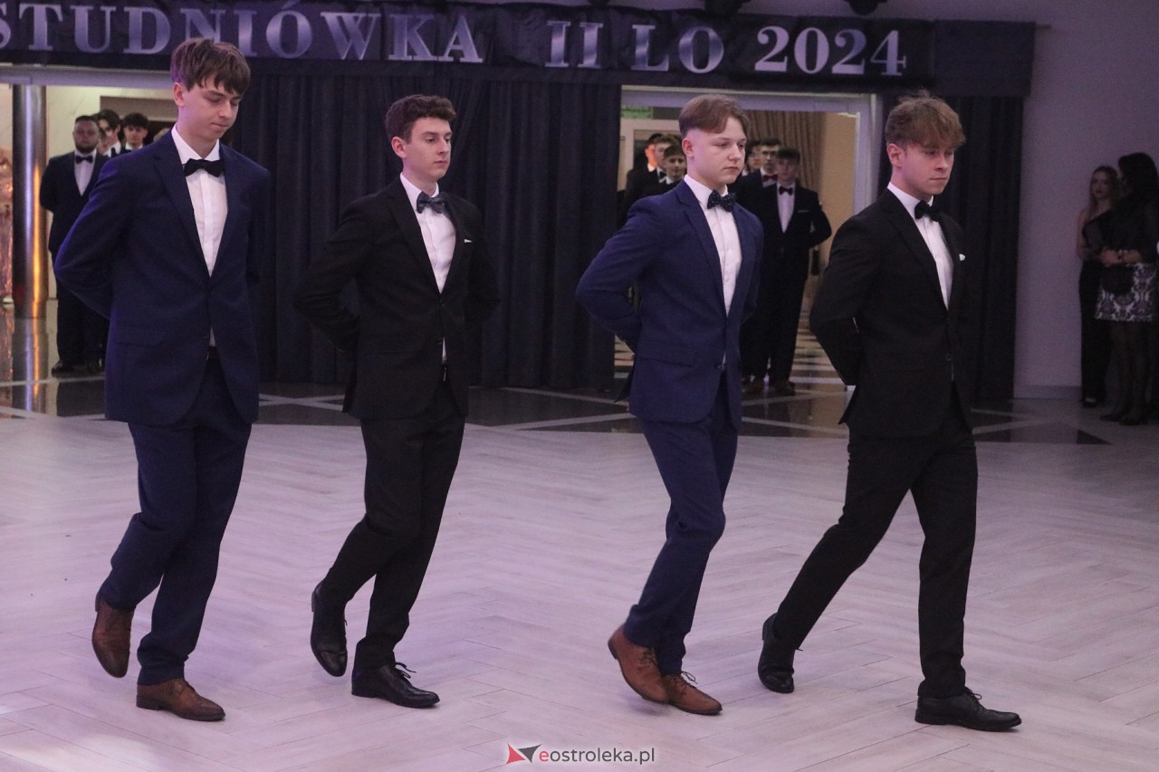 Studniówka II LO w Ostrołęce 2024 [10.02.2024] - zdjęcie #223 - eOstroleka.pl