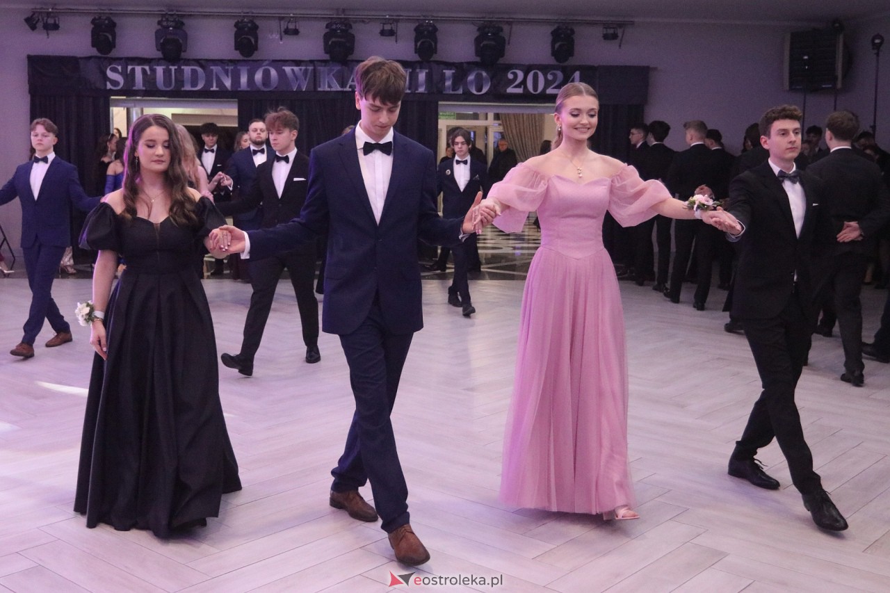 Studniówka II LO w Ostrołęce 2024 [10.02.2024] - zdjęcie #213 - eOstroleka.pl