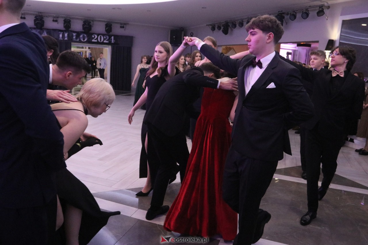 Studniówka II LO w Ostrołęce 2024 [10.02.2024] - zdjęcie #196 - eOstroleka.pl