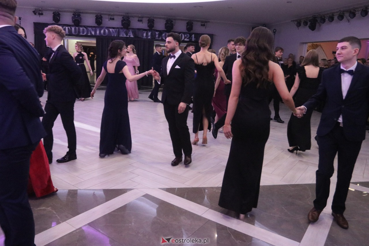 Studniówka II LO w Ostrołęce 2024 [10.02.2024] - zdjęcie #188 - eOstroleka.pl