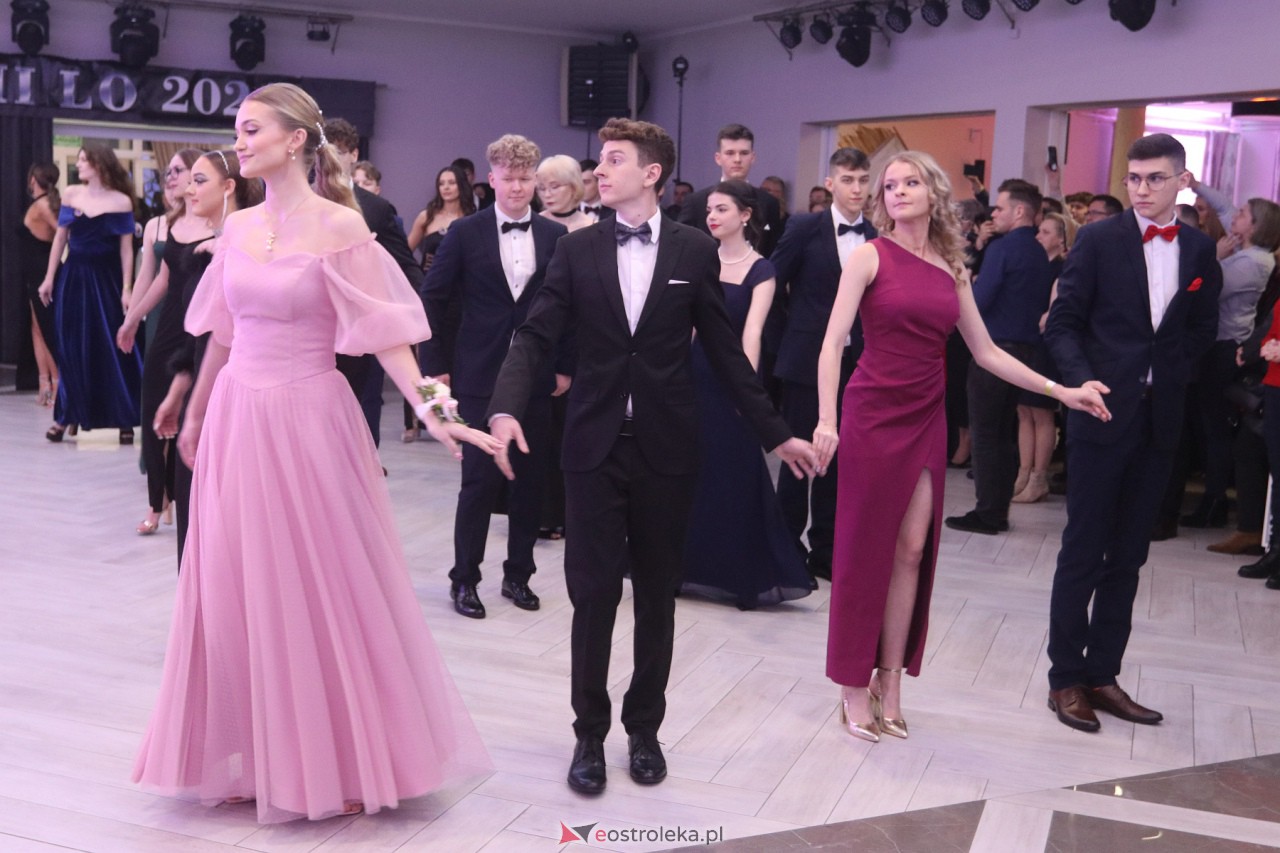 Studniówka II LO w Ostrołęce 2024 [10.02.2024] - zdjęcie #181 - eOstroleka.pl