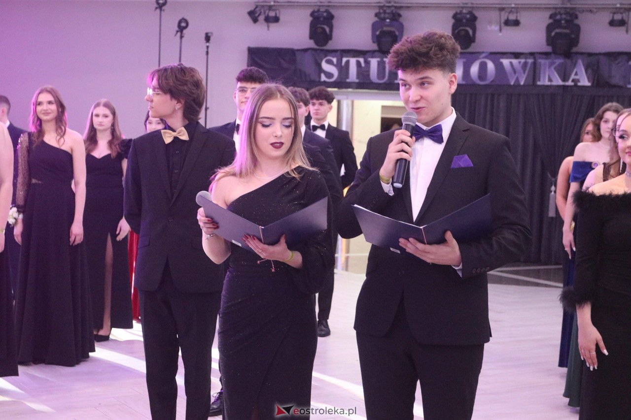 Studniówka II LO w Ostrołęce 2024 [10.02.2024] - zdjęcie #168 - eOstroleka.pl
