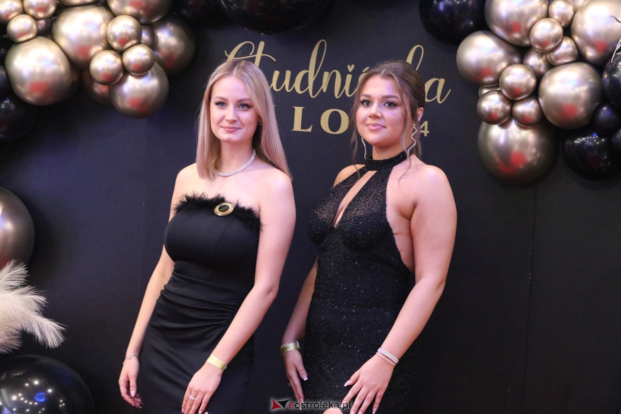 Studniówka II LO w Ostrołęce 2024 [10.02.2024] - zdjęcie #143 - eOstroleka.pl