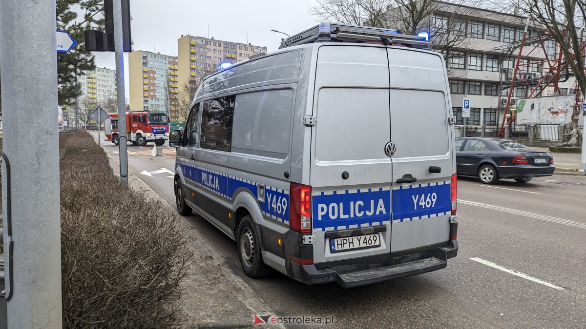 Wypadek w centrum Ostrołęki [11.02.2024] - zdjęcie #21 - eOstroleka.pl