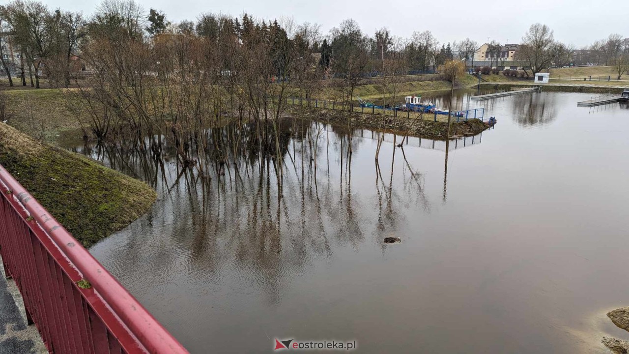 Poziom wody w Narwi - stan z 11 lutego 2024 [11.02.2024] - zdjęcie #44 - eOstroleka.pl
