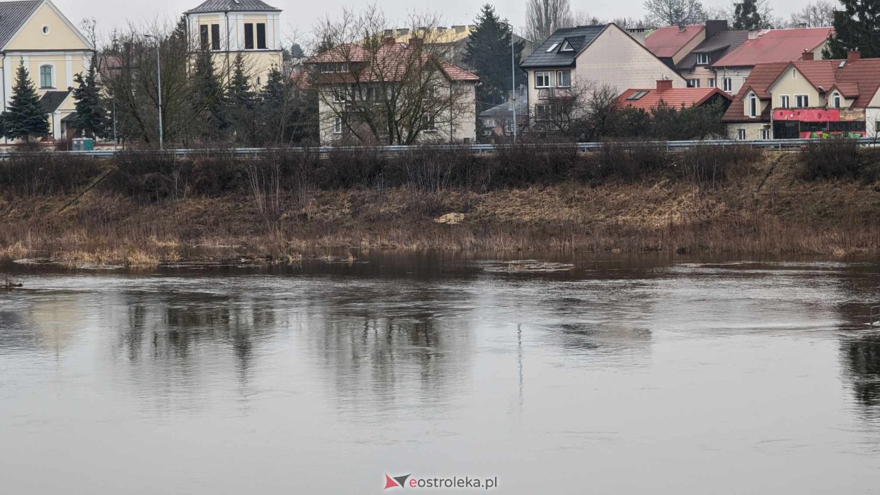 Poziom wody w Narwi - stan z 11 lutego 2024 [11.02.2024] - zdjęcie #46 - eOstroleka.pl