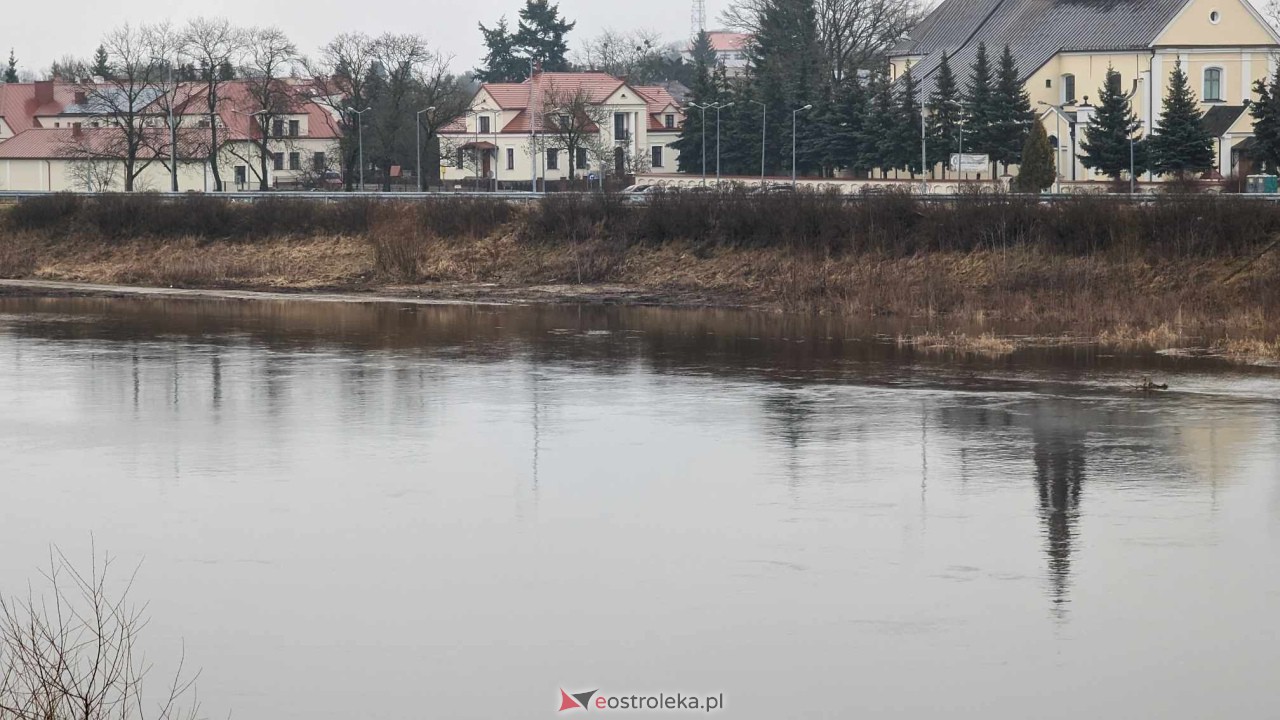 Poziom wody w Narwi - stan z 11 lutego 2024 [11.02.2024] - zdjęcie #56 - eOstroleka.pl