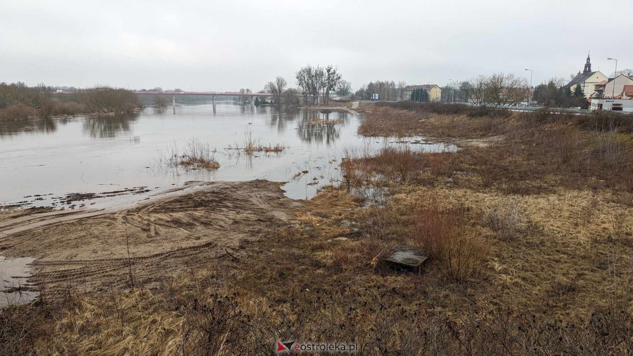 Poziom wody w Narwi - stan z 11 lutego 2024 [11.02.2024] - zdjęcie #81 - eOstroleka.pl