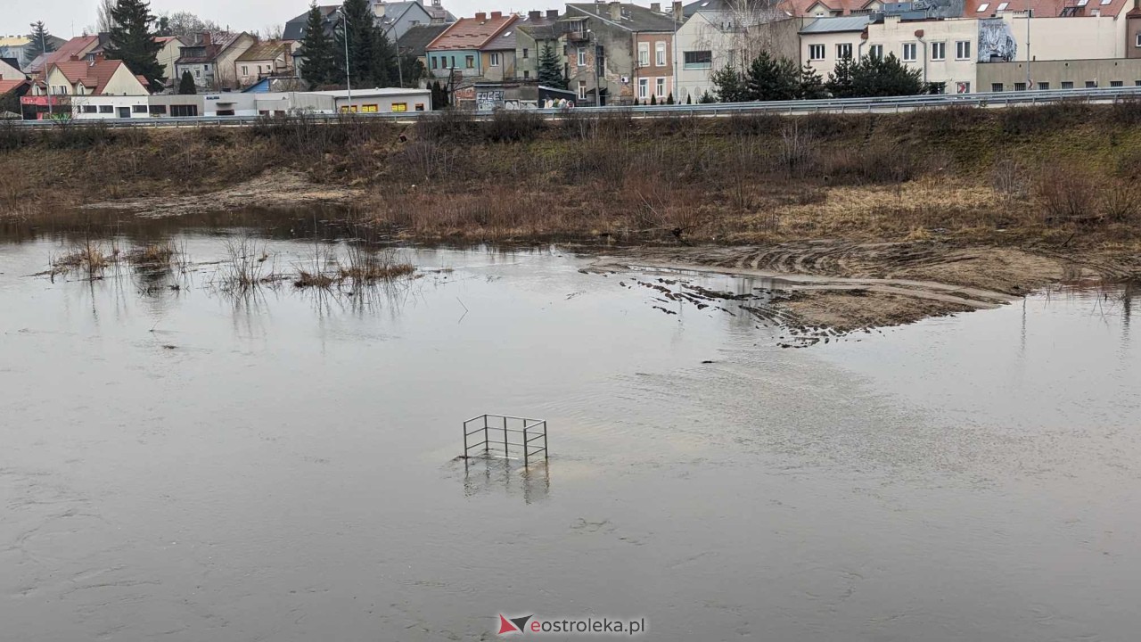 Poziom wody w Narwi - stan z 11 lutego 2024 [11.02.2024] - zdjęcie #99 - eOstroleka.pl
