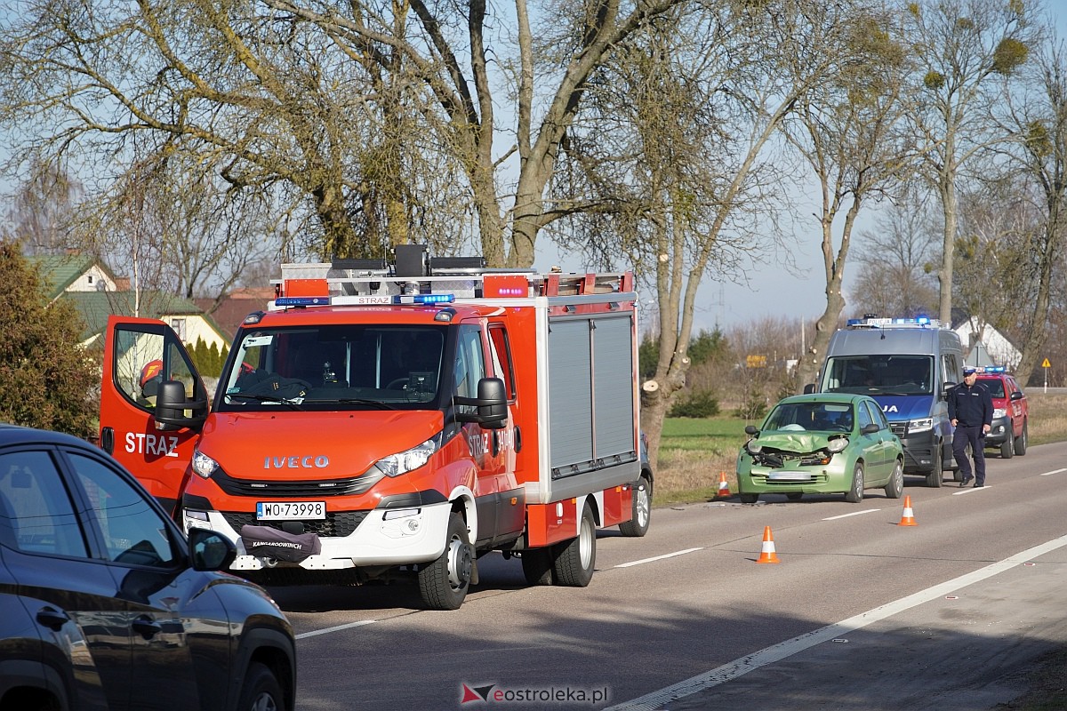 Wypadek w Czarnowcu [14.02.2024] - zdjęcie #2 - eOstroleka.pl