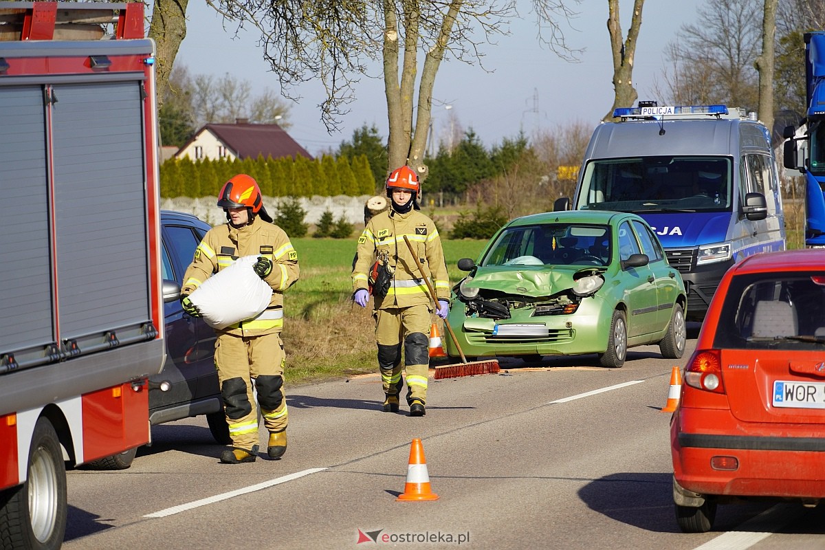 Wypadek w Czarnowcu [14.02.2024] - zdjęcie #21 - eOstroleka.pl