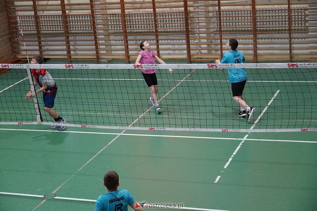Walentynkowy turniej siatkówki w SP nr 5 [14.02.2024] - zdjęcie #1 - eOstroleka.pl