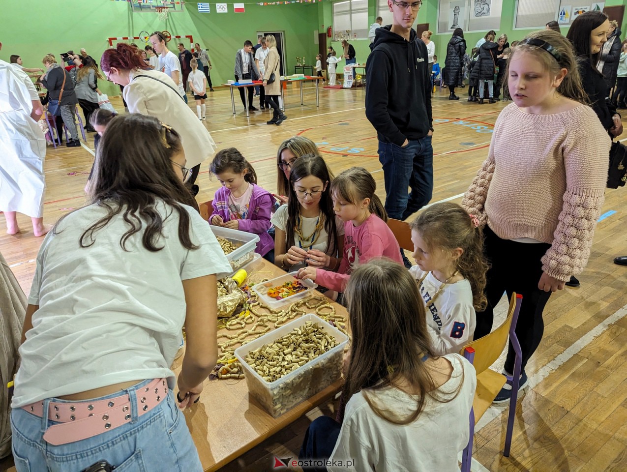 Spotkanie z Zeusem Olimpijczykiem w Szkole Podstawowej nr 2 [16.02.2024] - zdjęcie #26 - eOstroleka.pl