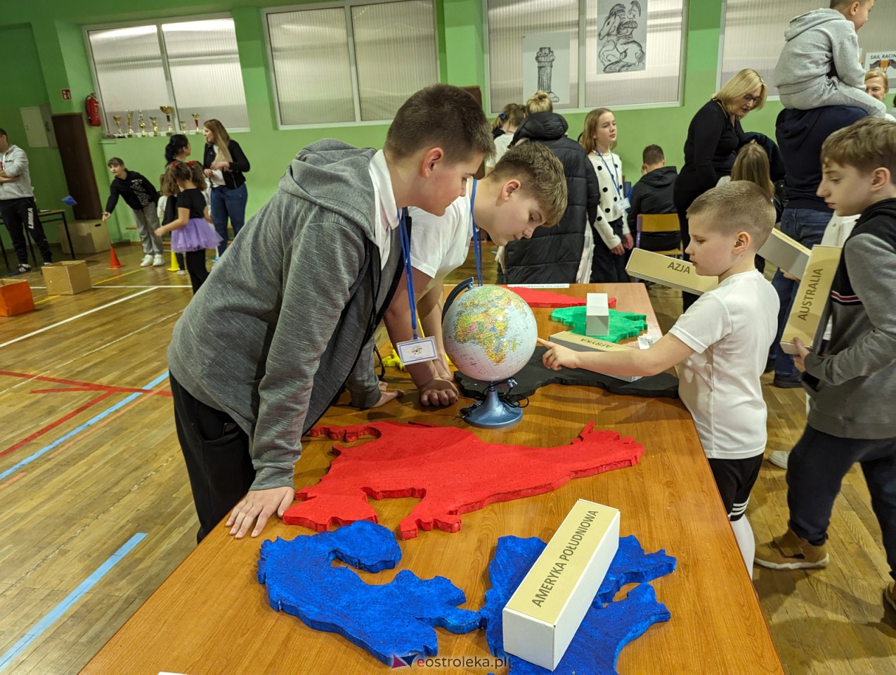 Spotkanie z Zeusem Olimpijczykiem w Szkole Podstawowej nr 2 [16.02.2024] - zdjęcie #19 - eOstroleka.pl