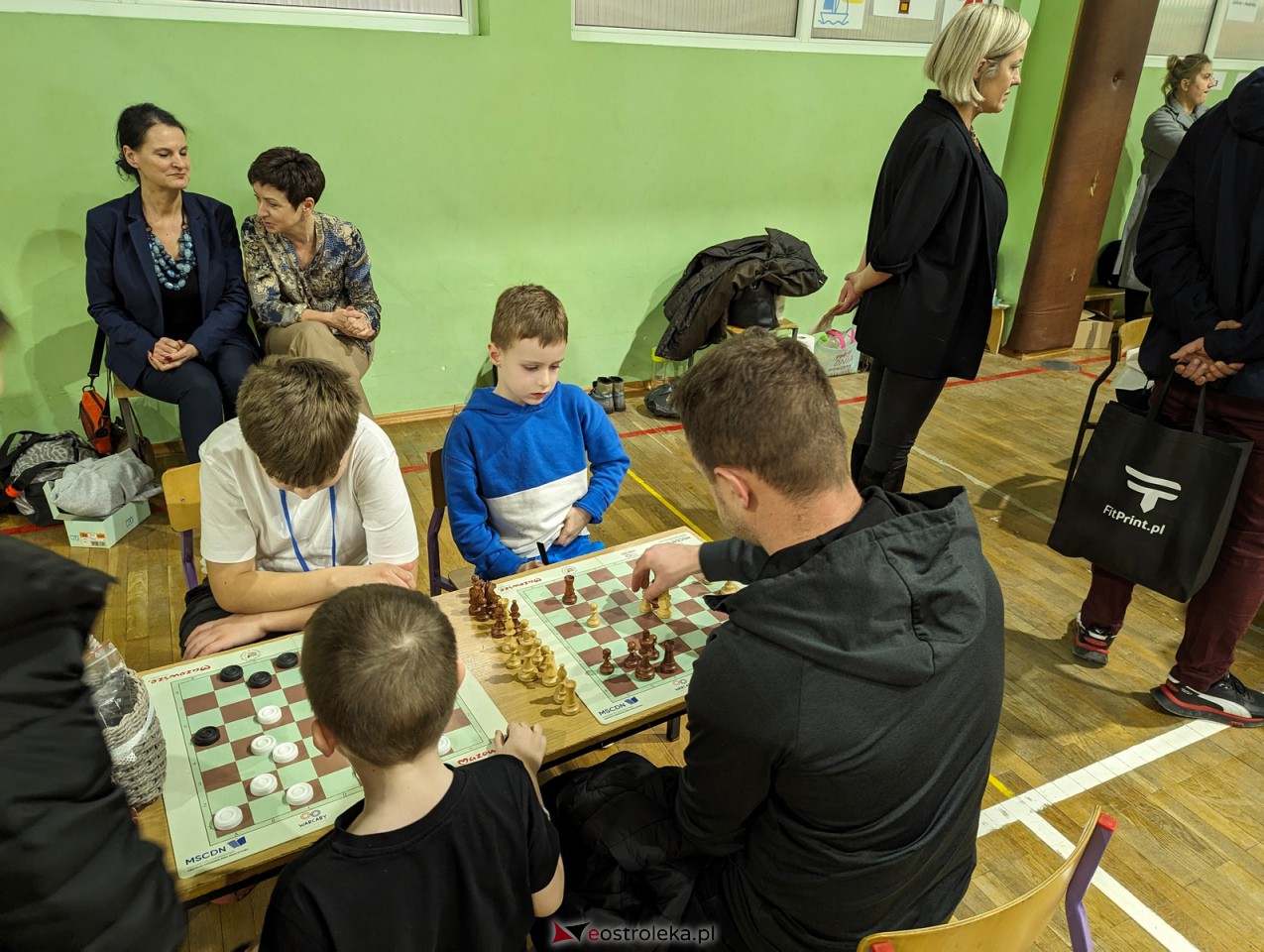 Spotkanie z Zeusem Olimpijczykiem w Szkole Podstawowej nr 2 [16.02.2024] - zdjęcie #7 - eOstroleka.pl