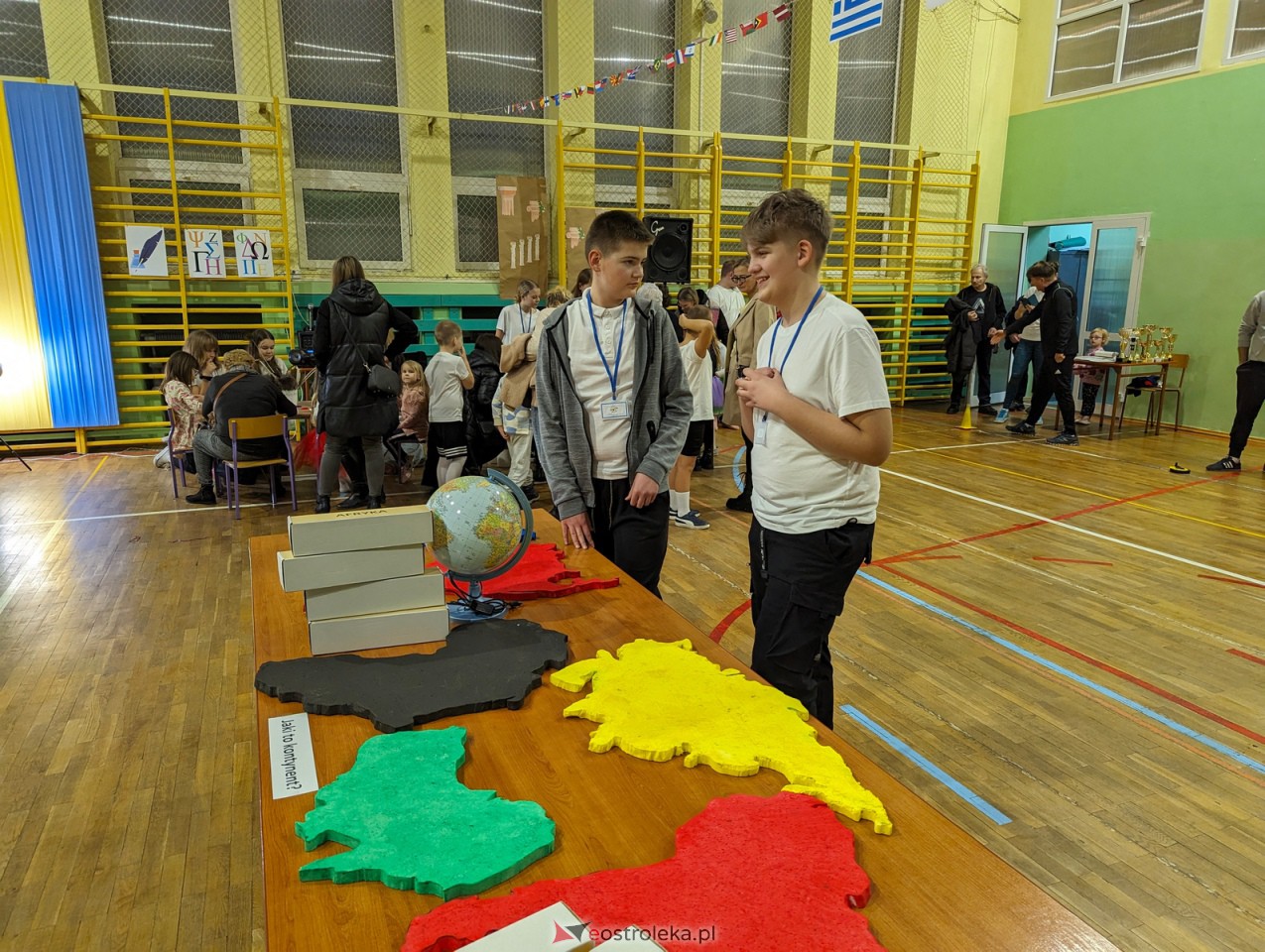 Spotkanie z Zeusem Olimpijczykiem w Szkole Podstawowej nr 2 [16.02.2024] - zdjęcie #2 - eOstroleka.pl