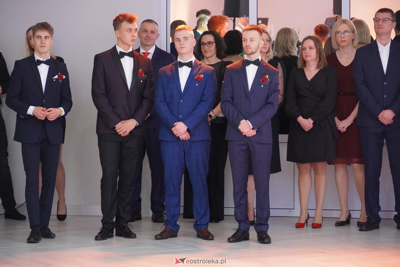 Studniówka ZSZ 1 w Ostrołęce [17.02.2024] - zdjęcie #205 - eOstroleka.pl