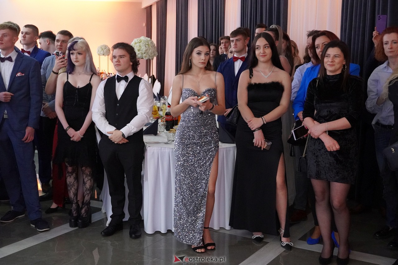 Studniówka ZSZ 1 w Ostrołęce [17.02.2024] - zdjęcie #200 - eOstroleka.pl