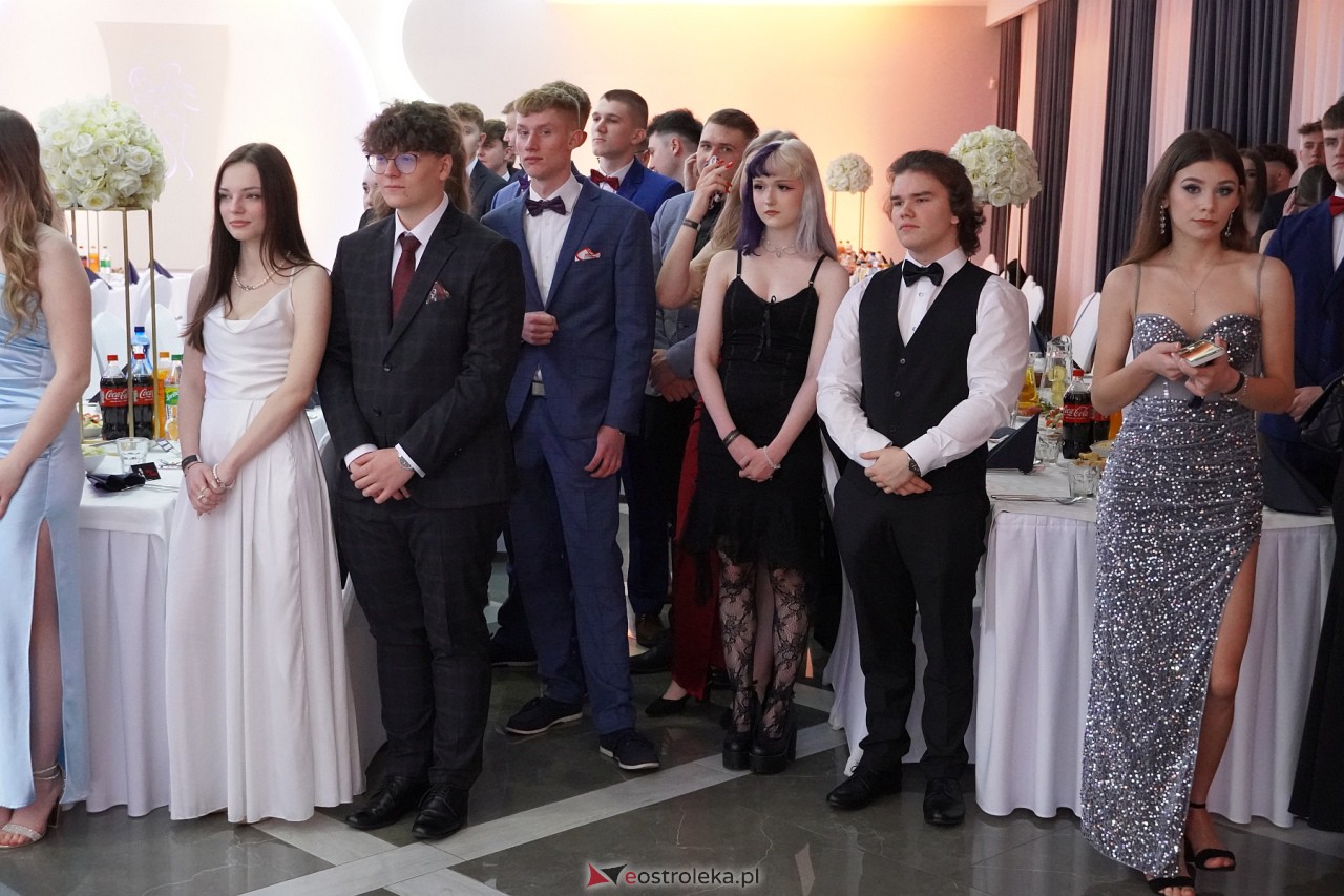 Studniówka ZSZ 1 w Ostrołęce [17.02.2024] - zdjęcie #199 - eOstroleka.pl