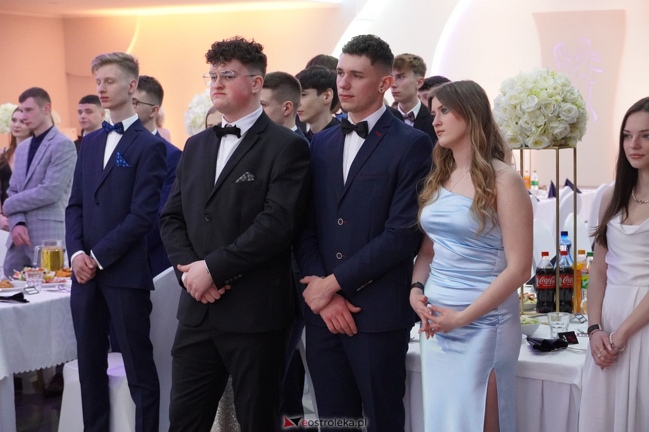 Studniówka ZSZ 1 w Ostrołęce [17.02.2024] - zdjęcie #197 - eOstroleka.pl