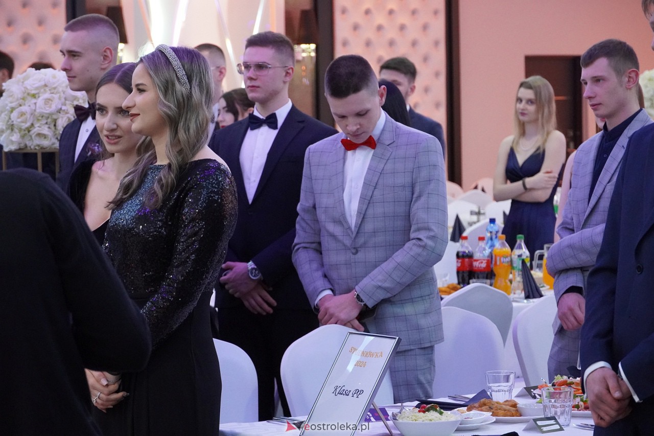 Studniówka ZSZ 1 w Ostrołęce [17.02.2024] - zdjęcie #196 - eOstroleka.pl