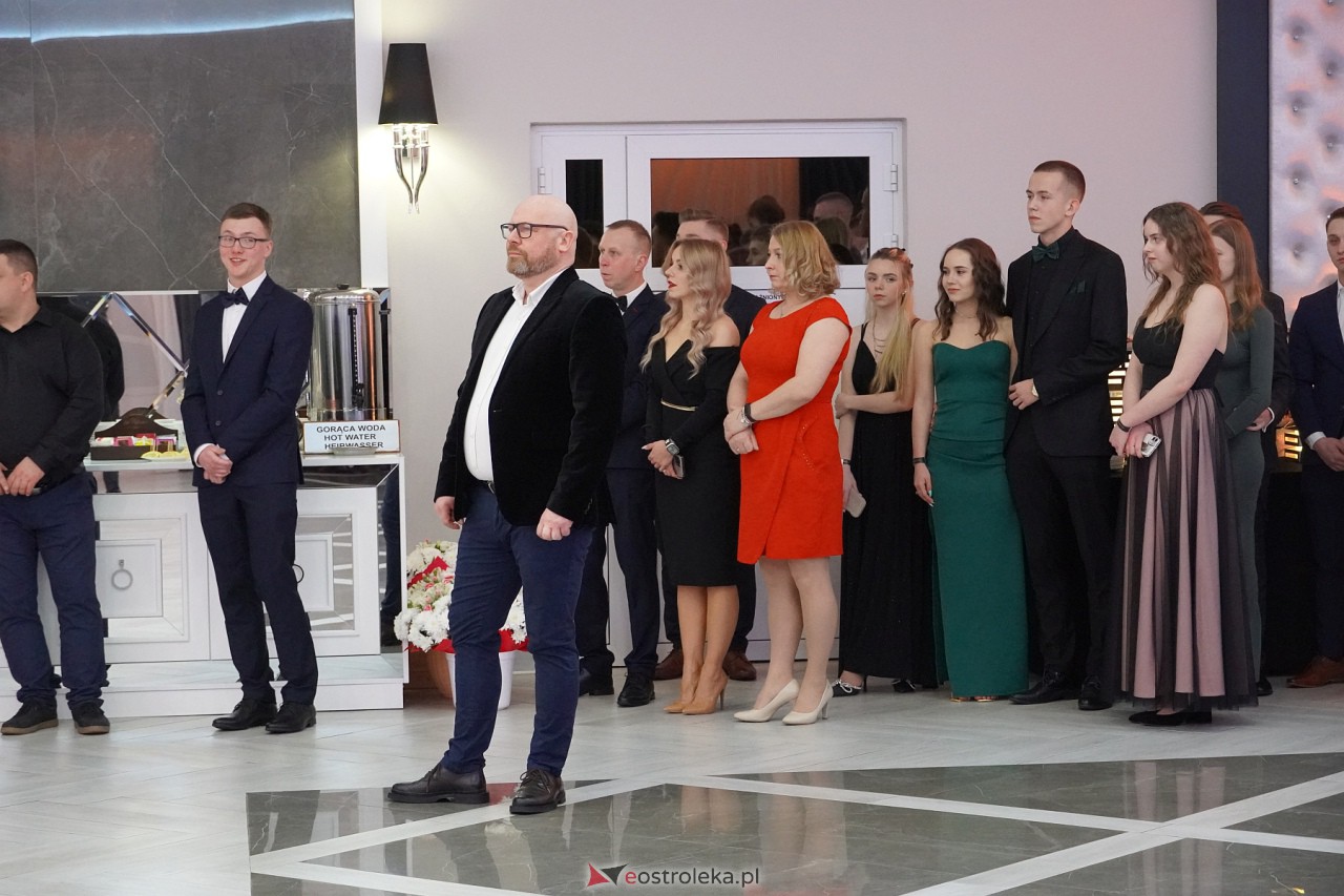 Studniówka ZSZ 1 w Ostrołęce [17.02.2024] - zdjęcie #195 - eOstroleka.pl