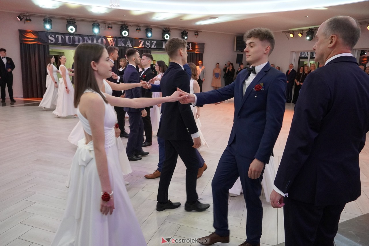 Studniówka ZSZ 1 w Ostrołęce [17.02.2024] - zdjęcie #192 - eOstroleka.pl