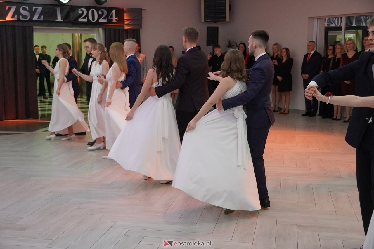 Studniówka ZSZ 1 w Ostrołęce [17.02.2024] - zdjęcie #188 - eOstroleka.pl