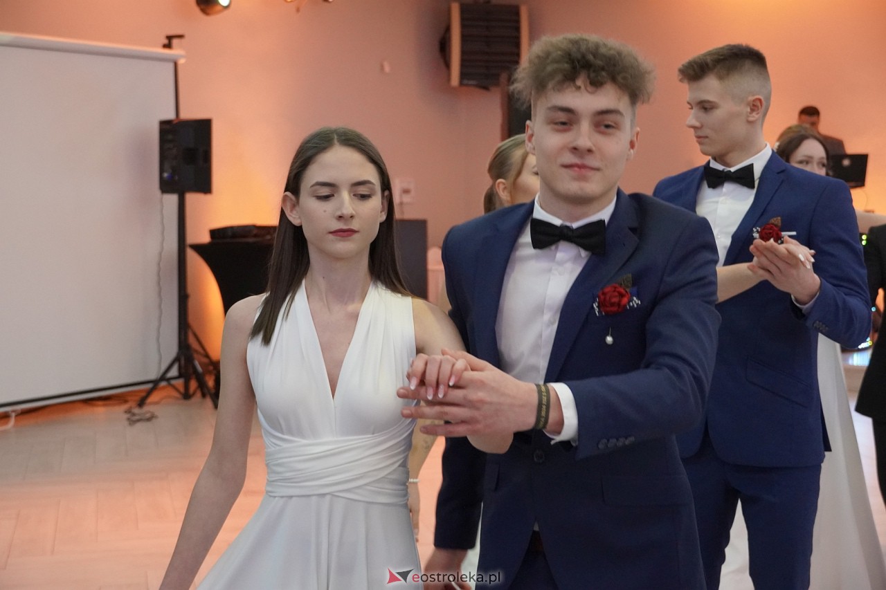 Studniówka ZSZ 1 w Ostrołęce [17.02.2024] - zdjęcie #186 - eOstroleka.pl