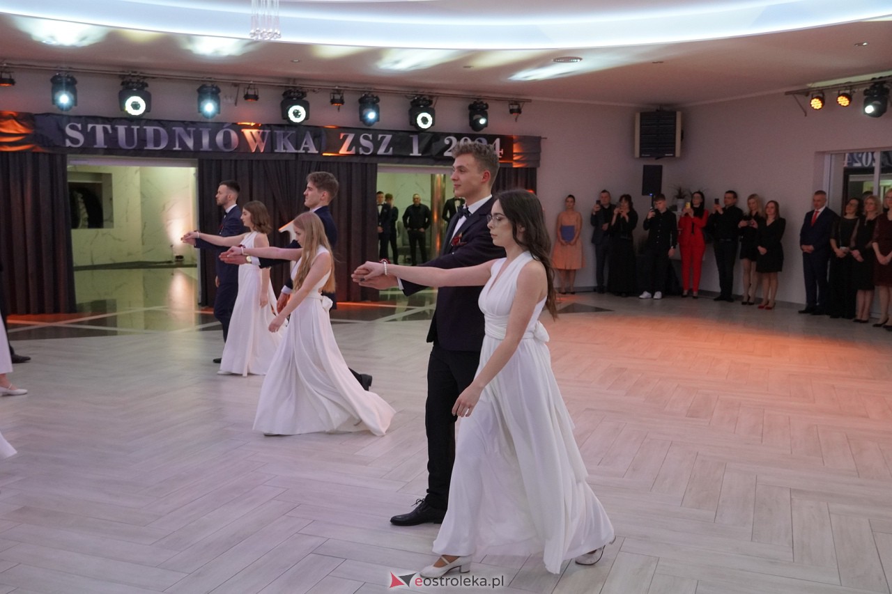 Studniówka ZSZ 1 w Ostrołęce [17.02.2024] - zdjęcie #177 - eOstroleka.pl