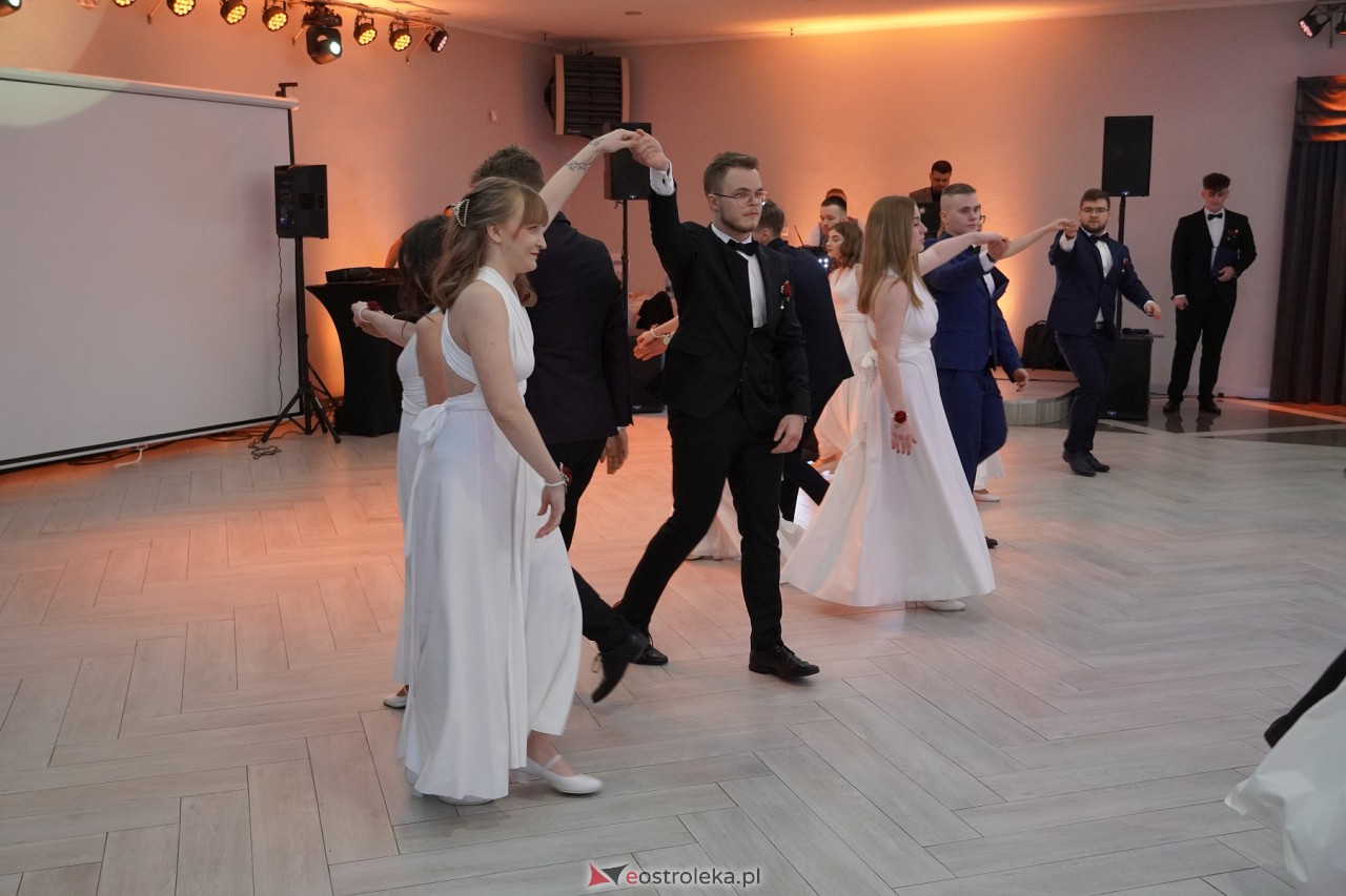 Studniówka ZSZ 1 w Ostrołęce [17.02.2024] - zdjęcie #175 - eOstroleka.pl