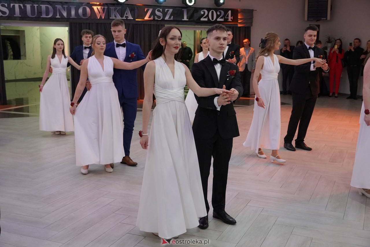 Studniówka ZSZ 1 w Ostrołęce [17.02.2024] - zdjęcie #173 - eOstroleka.pl