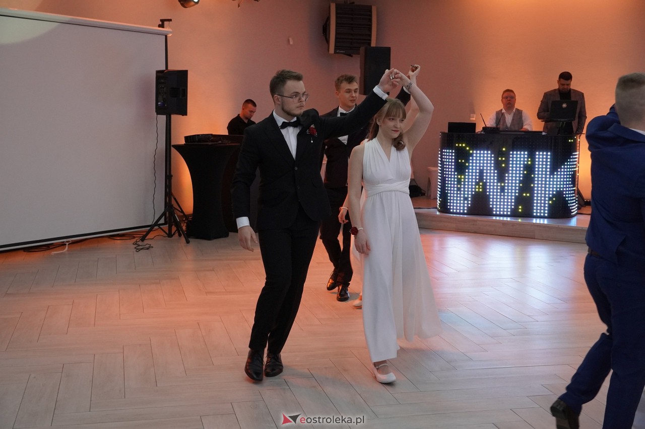 Studniówka ZSZ 1 w Ostrołęce [17.02.2024] - zdjęcie #169 - eOstroleka.pl