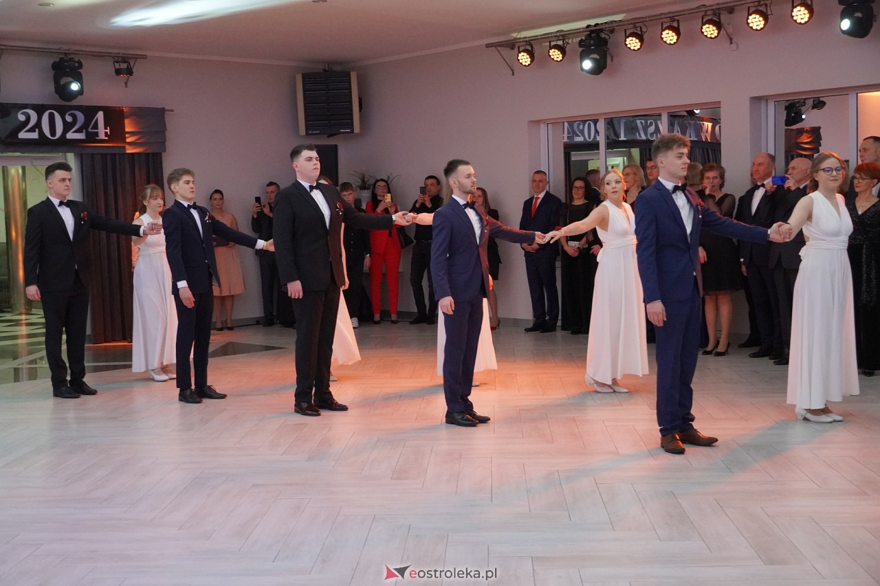 Studniówka ZSZ 1 w Ostrołęce [17.02.2024] - zdjęcie #230 - eOstroleka.pl