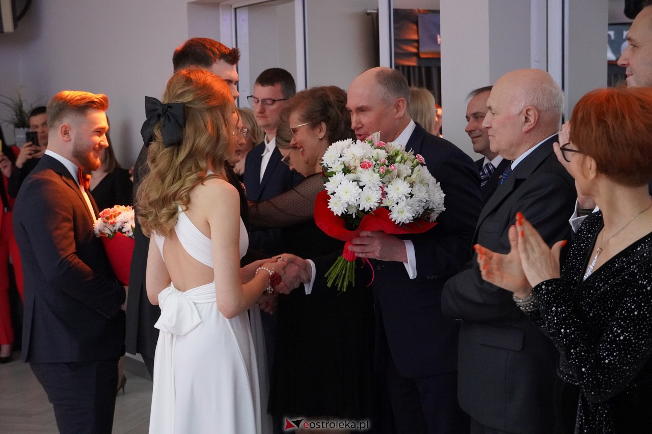 Studniówka ZSZ 1 w Ostrołęce [17.02.2024] - zdjęcie #224 - eOstroleka.pl