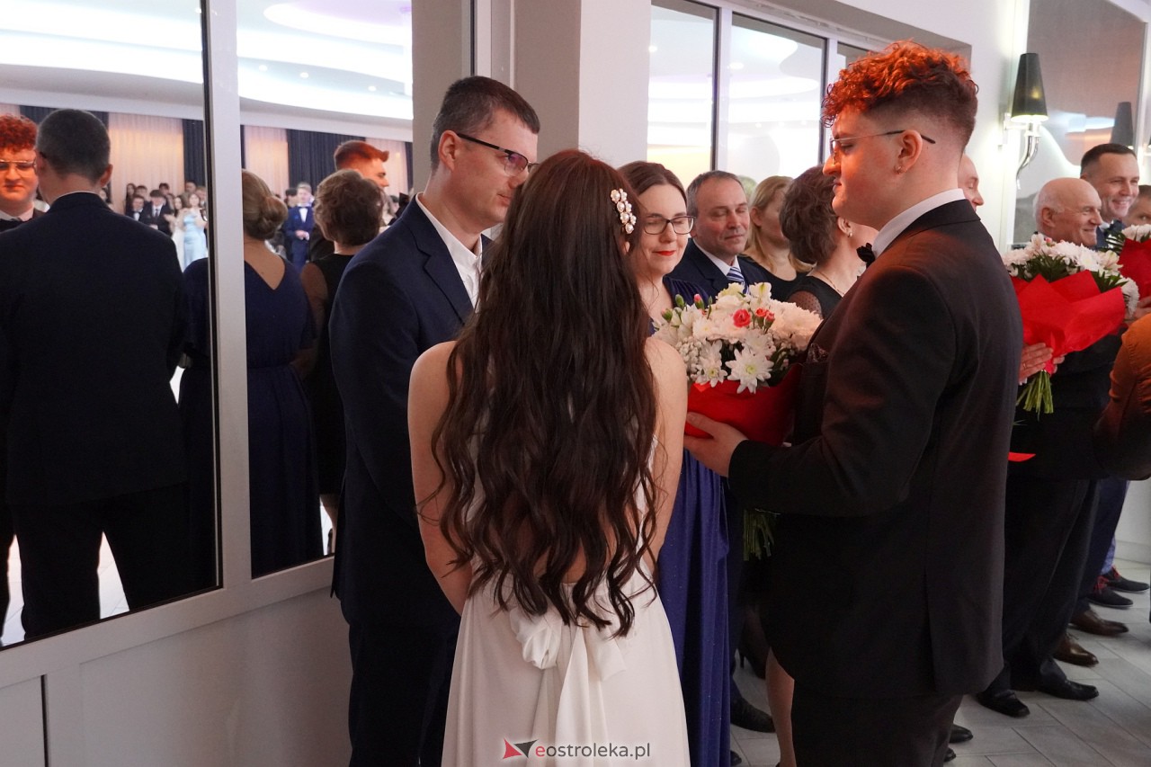 Studniówka ZSZ 1 w Ostrołęce [17.02.2024] - zdjęcie #219 - eOstroleka.pl