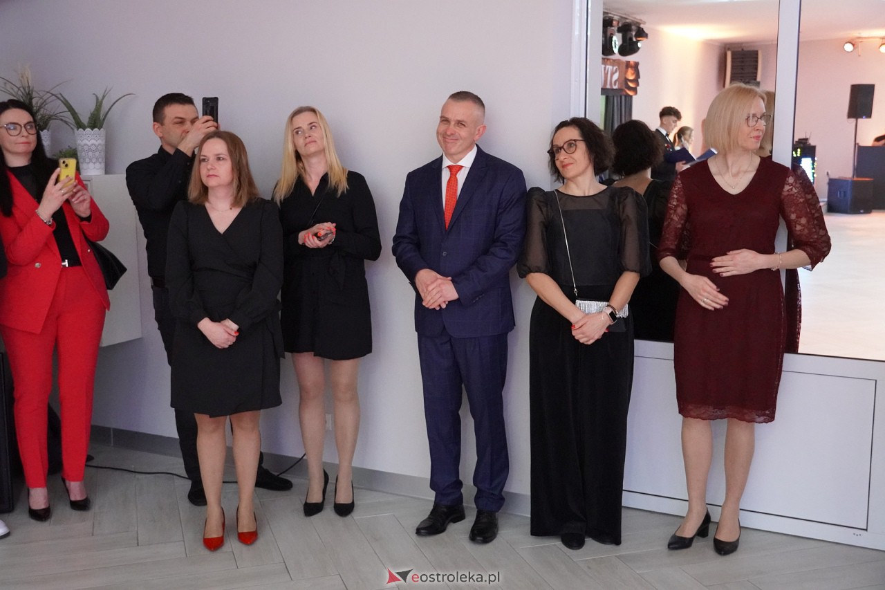 Studniówka ZSZ 1 w Ostrołęce [17.02.2024] - zdjęcie #215 - eOstroleka.pl