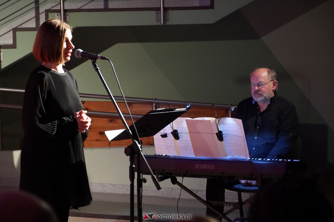 Koncert Love Story Ostrołęckiego Chóru Kameralnego [18.02.2024] - zdjęcie #17 - eOstroleka.pl