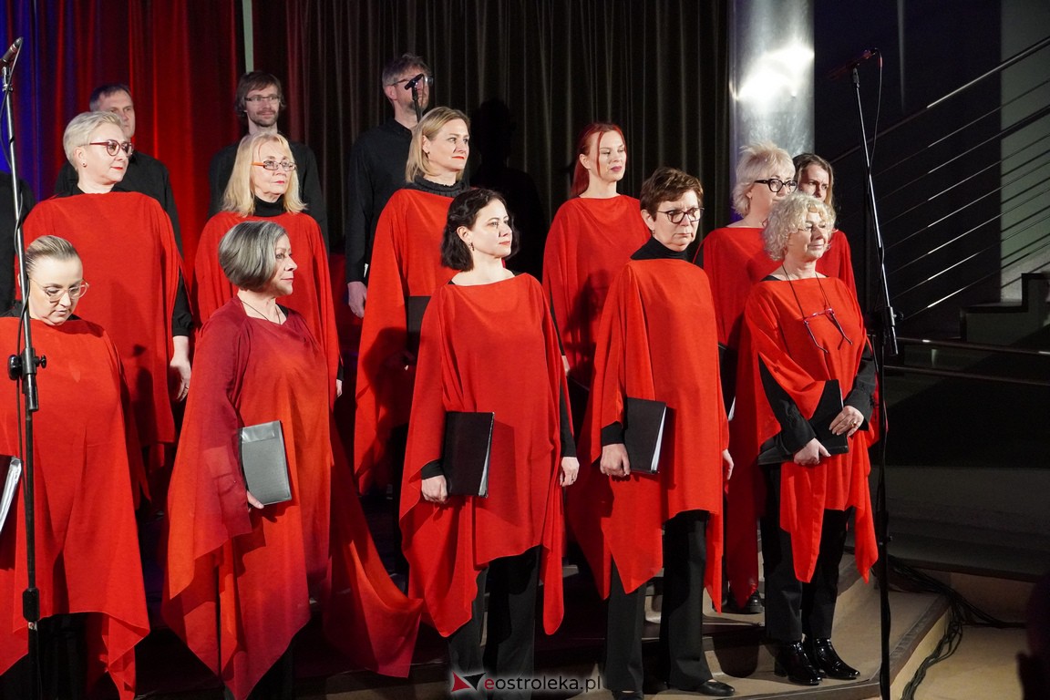 Koncert Love Story Ostrołęckiego Chóru Kameralnego [18.02.2024] - zdjęcie #15 - eOstroleka.pl