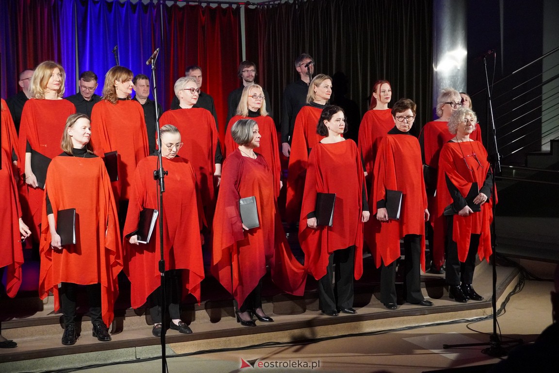 Koncert Love Story Ostrołęckiego Chóru Kameralnego [18.02.2024] - zdjęcie #14 - eOstroleka.pl