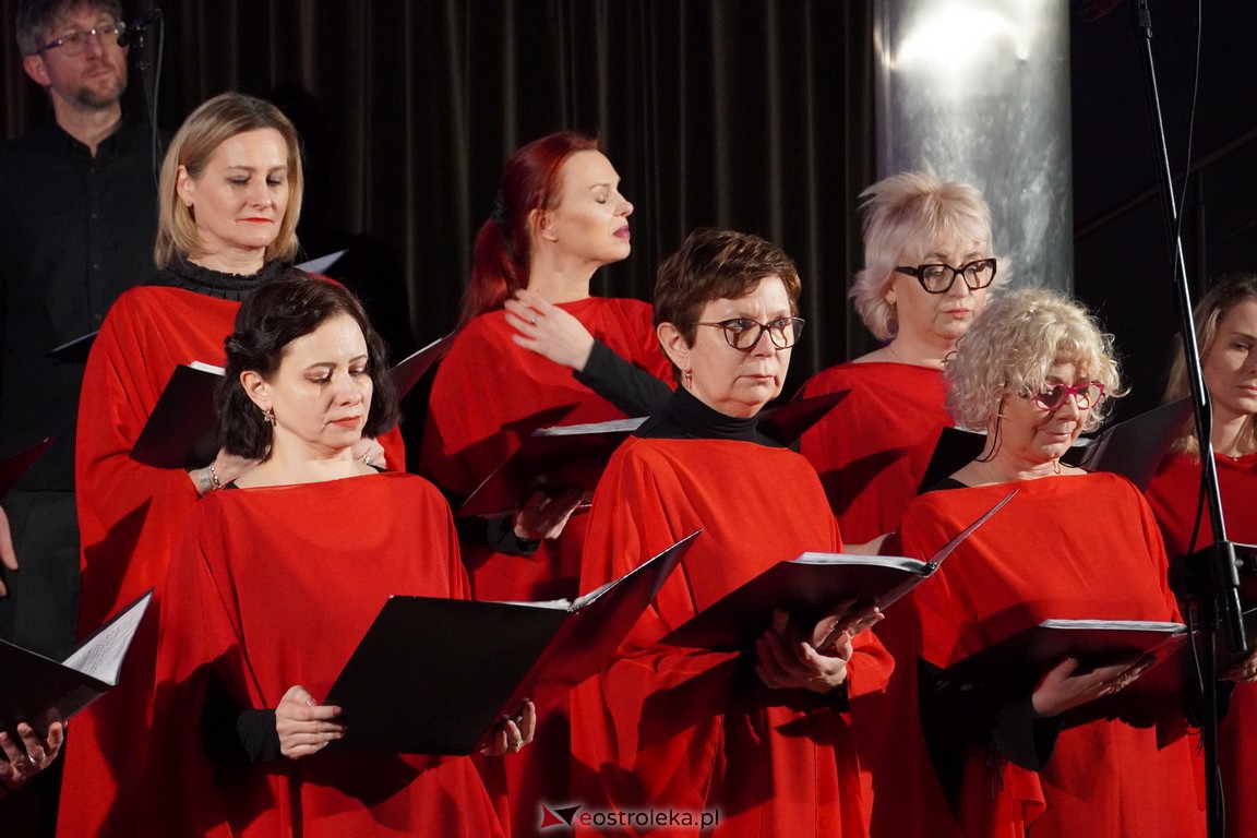 Koncert Love Story Ostrołęckiego Chóru Kameralnego [18.02.2024] - zdjęcie #9 - eOstroleka.pl