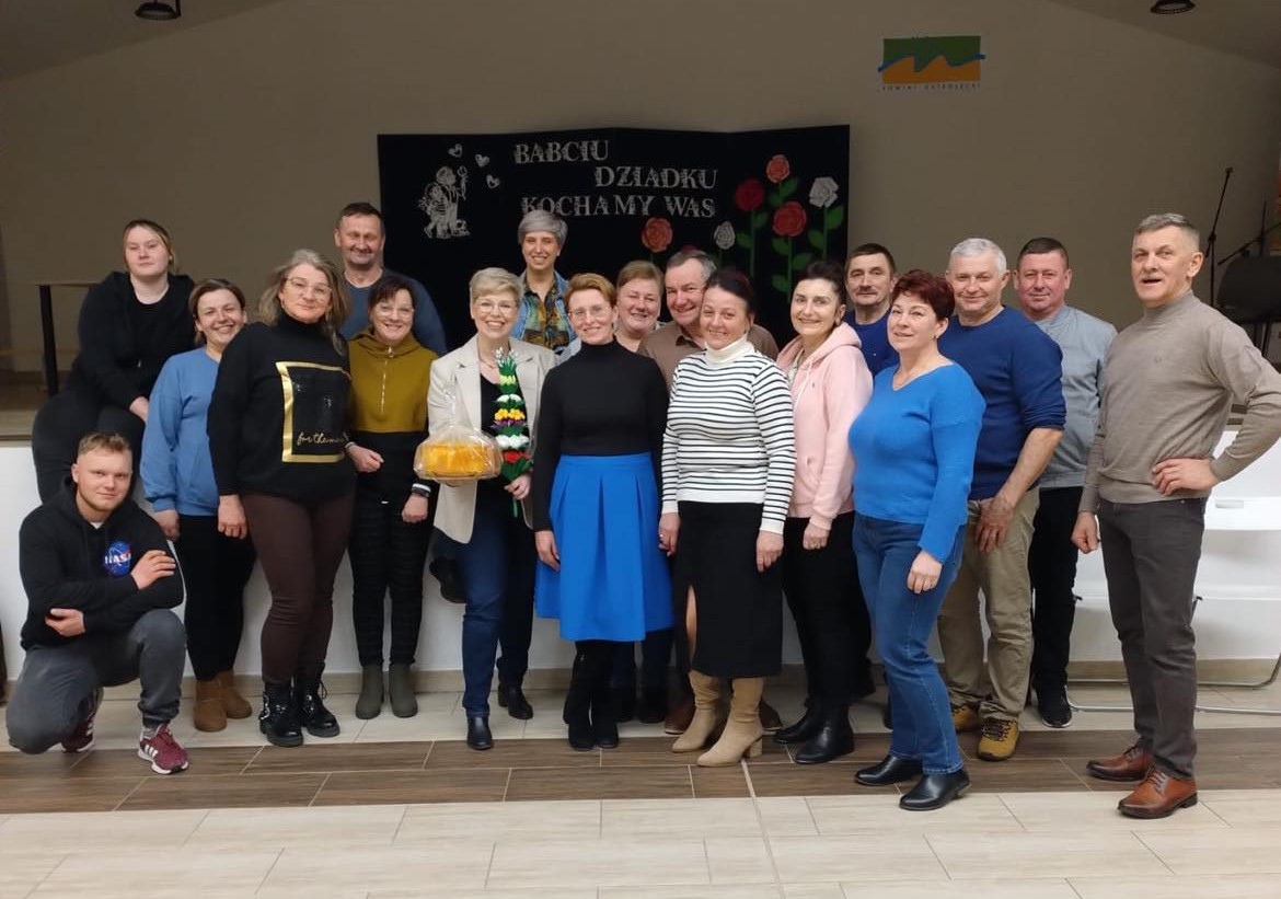 Warsztaty z emisji głosu i prezentacji na scenie w ZSP Łysych - zdjęcie #2 - eOstroleka.pl