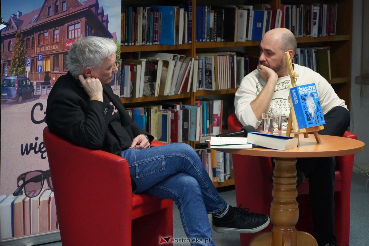 Jakub Żulczyk w Ostrołęce: Dawno temu w Warszawie i sekrety pisania bestsellerów [20.02.2024] - zdjęcie #35 - eOstroleka.pl