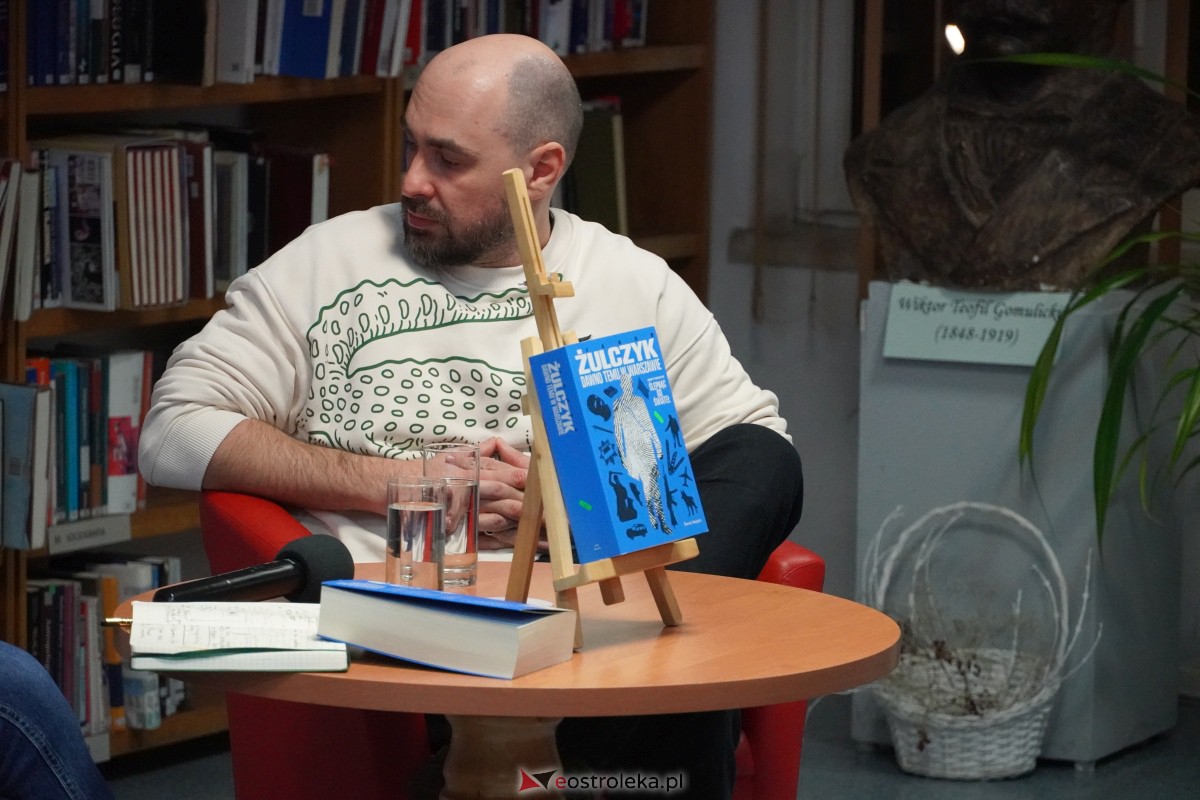 Jakub Żulczyk w Ostrołęce: Dawno temu w Warszawie i sekrety pisania bestsellerów [20.02.2024] - zdjęcie #25 - eOstroleka.pl