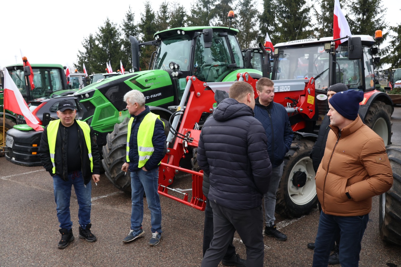 Protest rolników w Ostrołęce [21.02.2024] - zdjęcie #10 - eOstroleka.pl