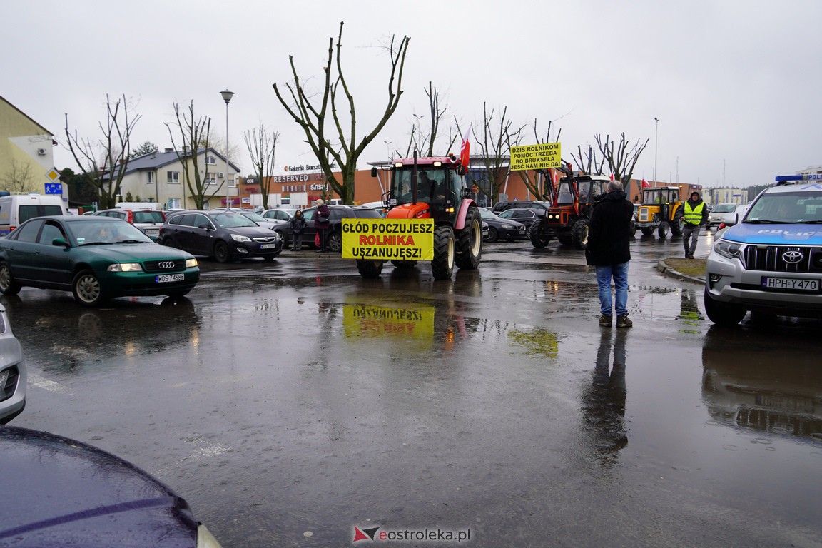 Akcja protestacyjna pszczelarzy w Ostrołęce [21.02.2024] - zdjęcie #28 - eOstroleka.pl