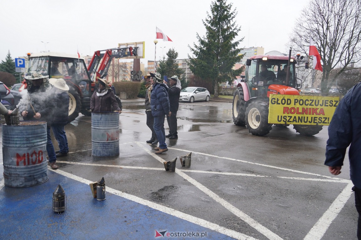 Akcja protestacyjna pszczelarzy w Ostrołęce [21.02.2024] - zdjęcie #23 - eOstroleka.pl