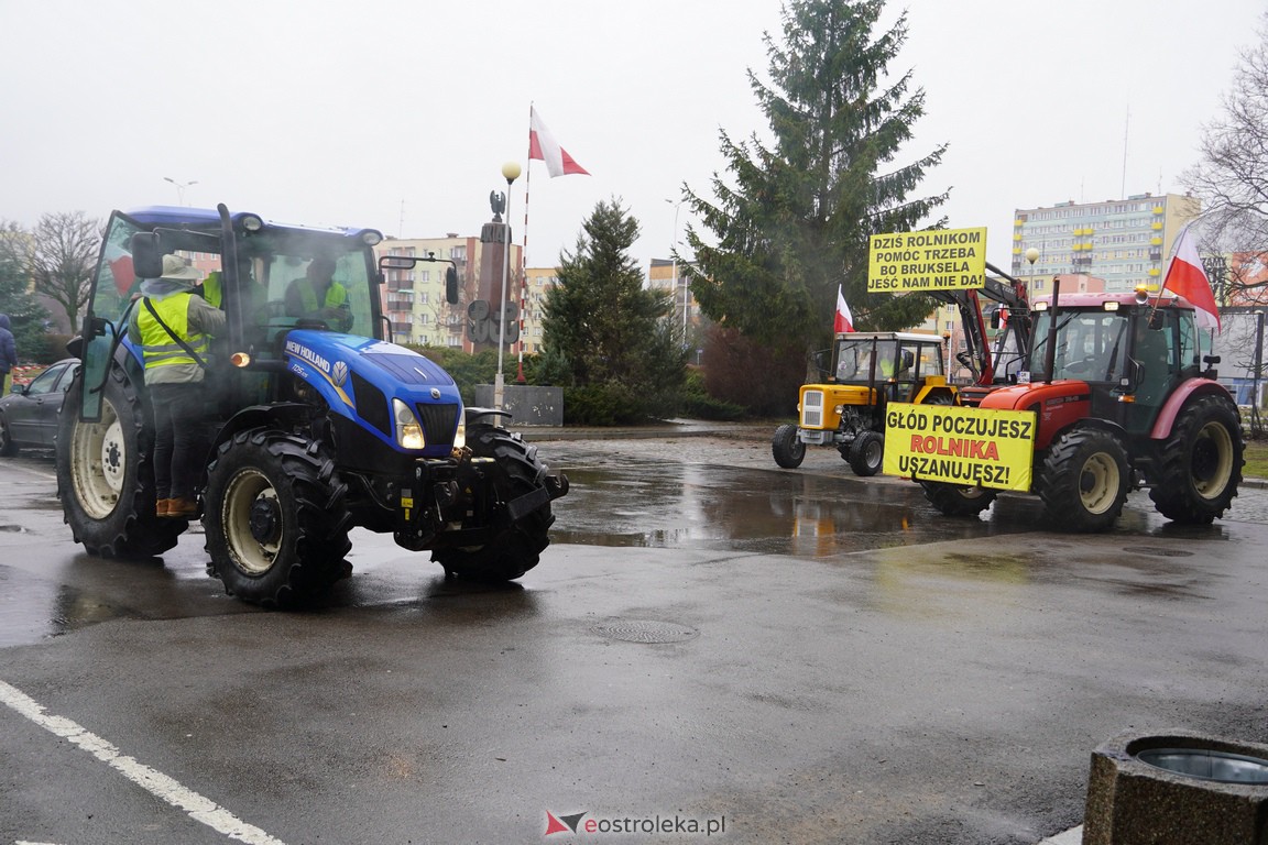 Akcja protestacyjna pszczelarzy w Ostrołęce [21.02.2024] - zdjęcie #9 - eOstroleka.pl