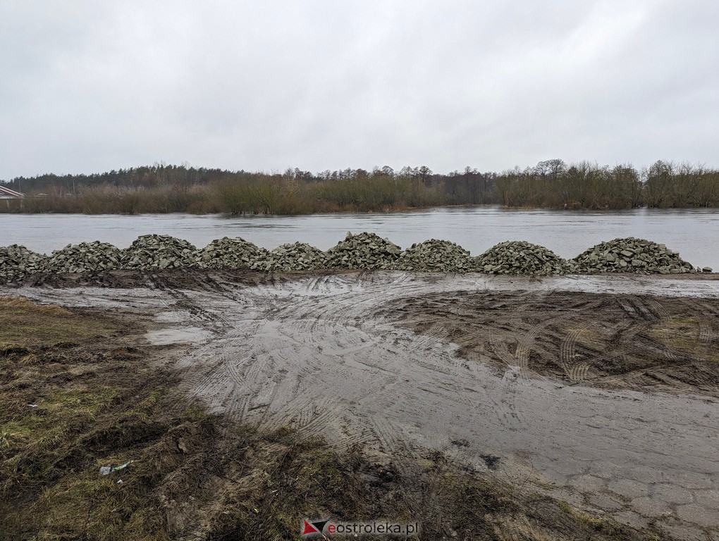 Rzeka Narew w Ostrołęce [21.02.2024] - zdjęcie #4 - eOstroleka.pl
