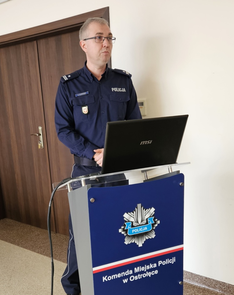 Odprawa roczna w KMP w Ostrołęce [23.02.2024] - zdjęcie #1 - eOstroleka.pl